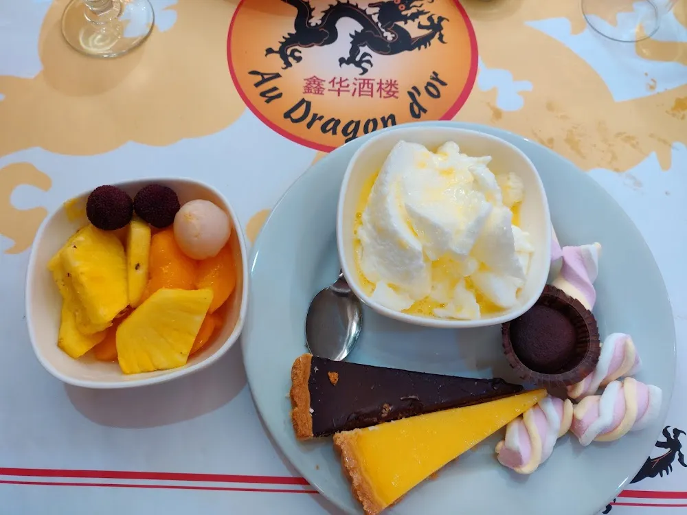 Île Flottante Salade de Fruits